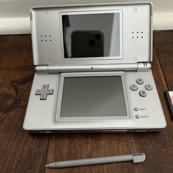 Nintendo Other - Nintendo DS